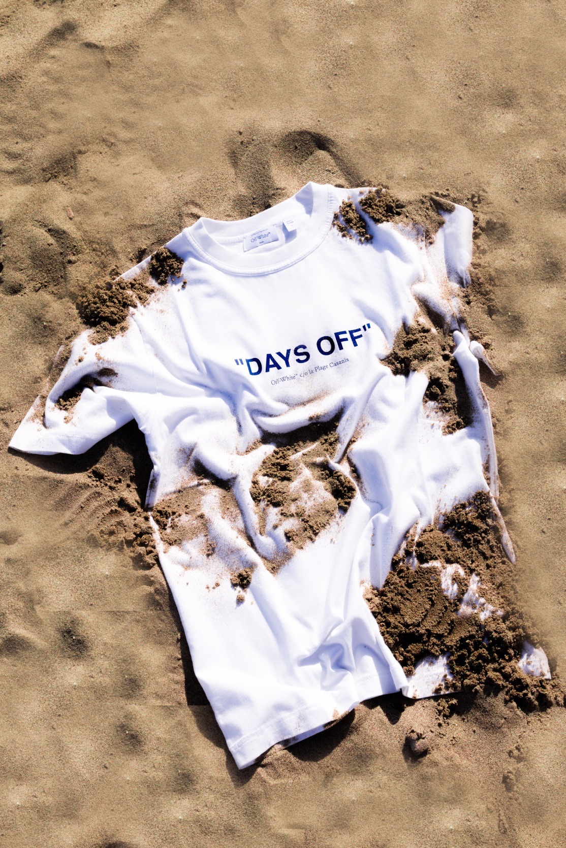 BEACH CLOTHES