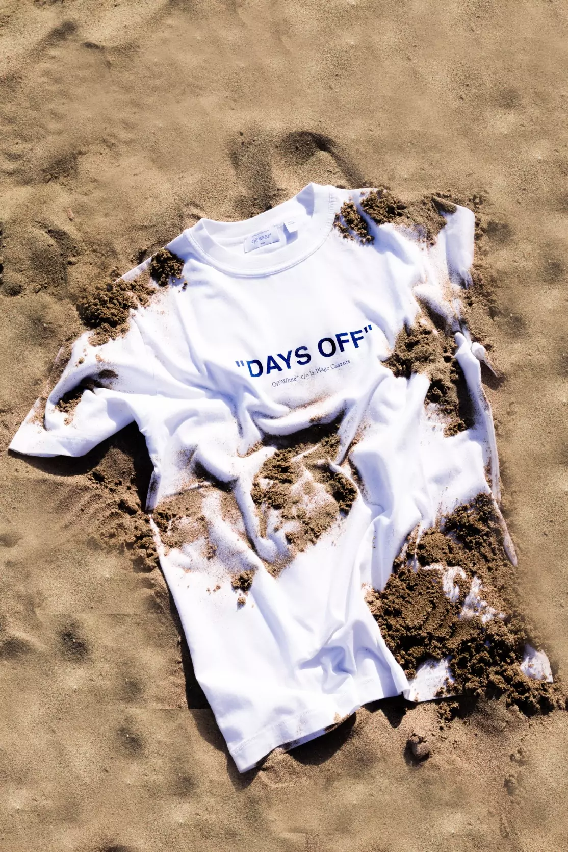 BEACH CLOTHES